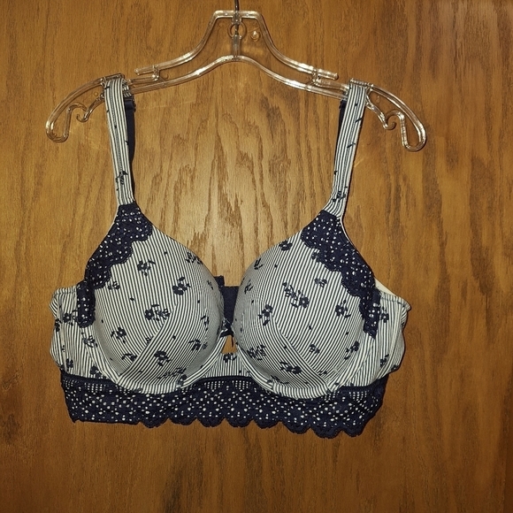 Cacique Other - 🌟 Cacique lightly lined tshirt bra size 42C